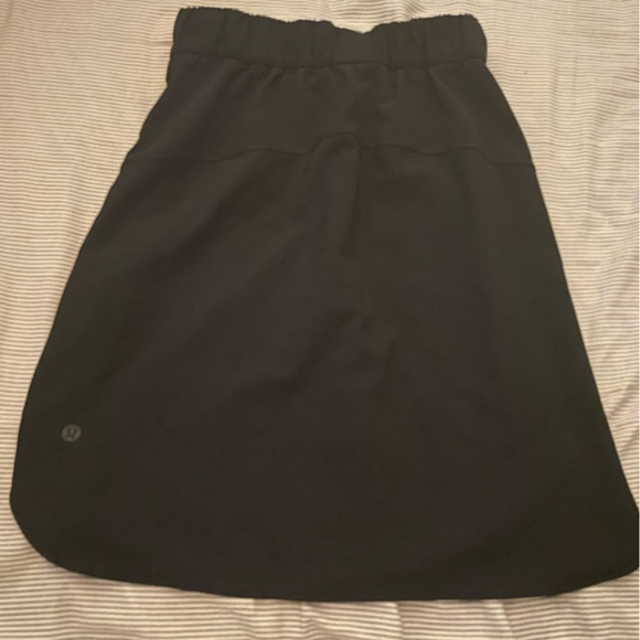 Lululemon Skirt Size 4 - Picture 4 of 4